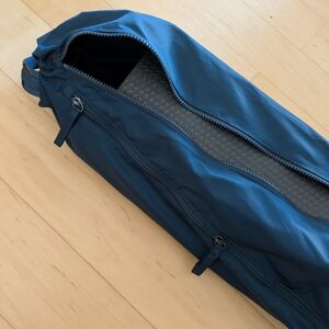 Lululemon Get Rolling Yoga Mat Bag - Blue